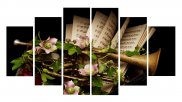 Tablou multicanvas - Trompeta, repertoriu si flori