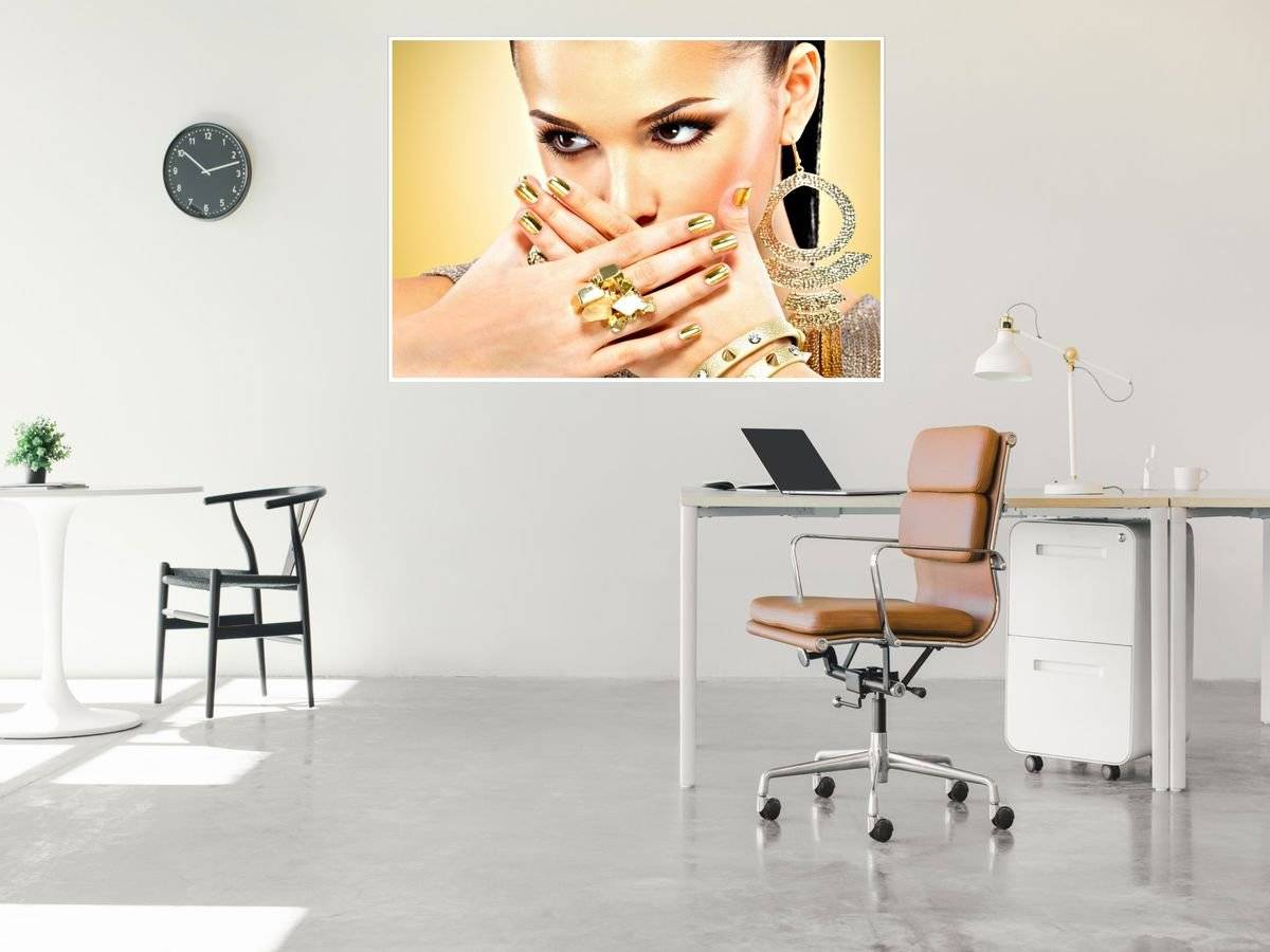 Poster beauty-Makeup si bijuterii 