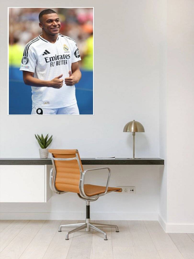 Poster sportiv - Kylian Mbappe - foto poster decorativ pentru perete